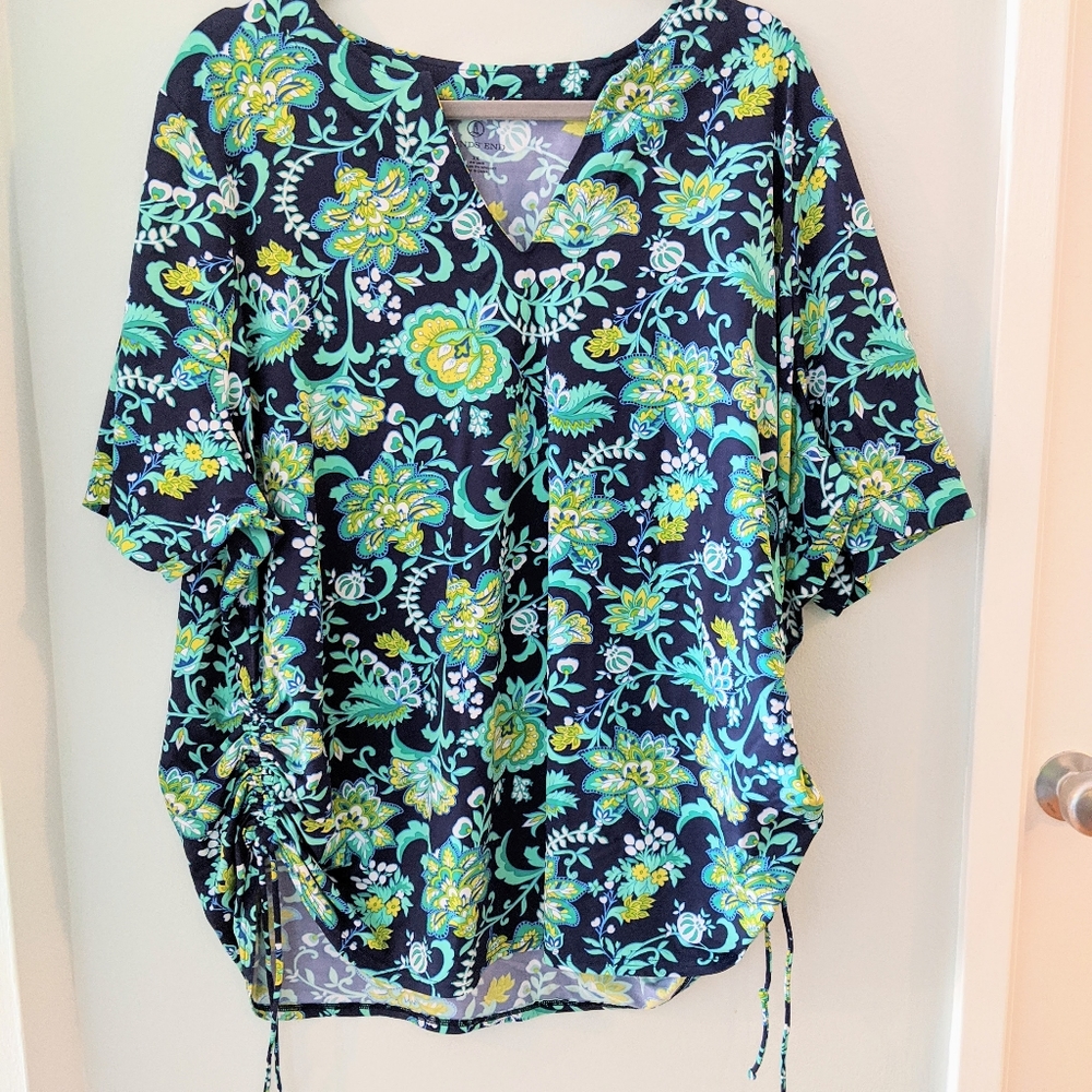 3x women's Lands End Navy Paisley Swim Tee